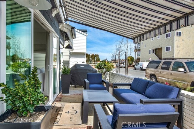 Building Photo - 327 Anade Ave