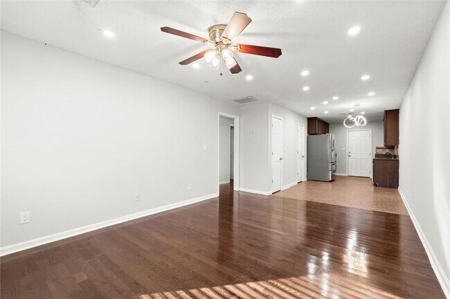 Foto del edificio - 2166 Park Terrace