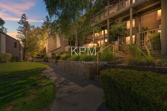 Building Photo - 6669 Embarcadero Dr