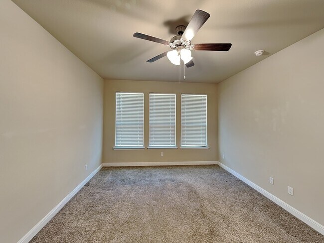 Foto del edificio - 2532 Emerald Springs Dr