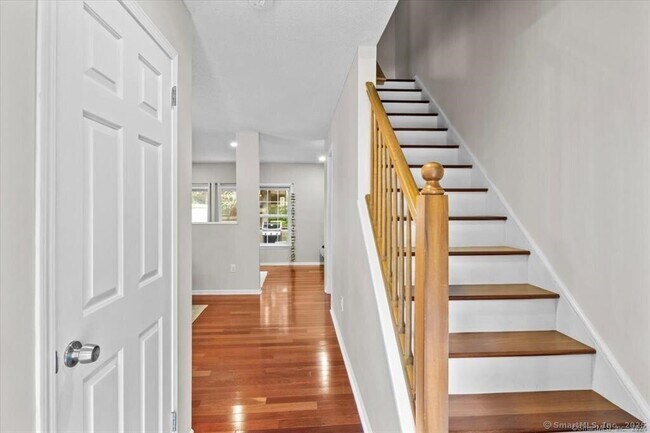 Foto del edificio - 49 Foxbridge Village Rd