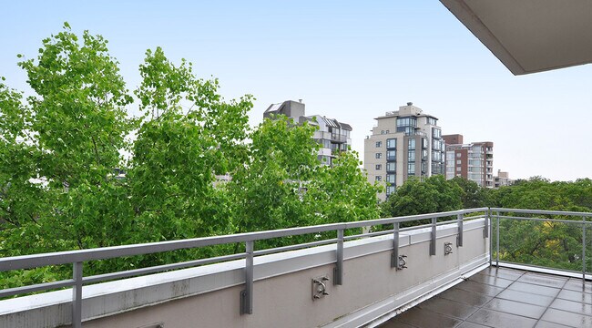 Photo du bâtiment - Kerrisdale A