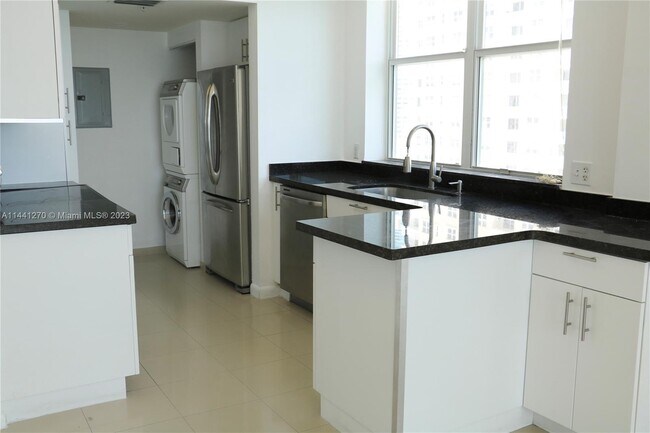 Foto del edificio - 800 Claughton Island Dr