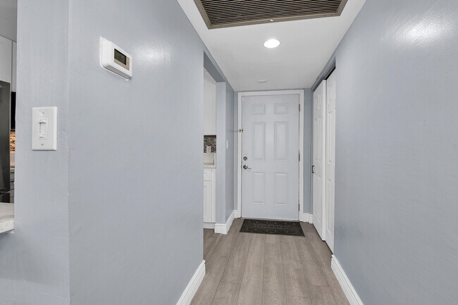 Foto del edificio - 9355 SW 8th St