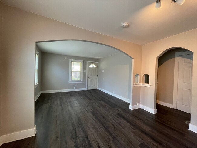 Foto del edificio - 1734 E Lincoln Ave
