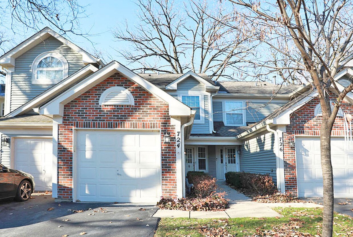 Primary Photo - 724 Shady Oaks Ct