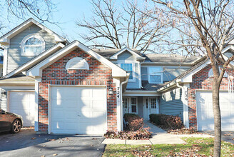 Building Photo - 724 Shady Oaks Ct