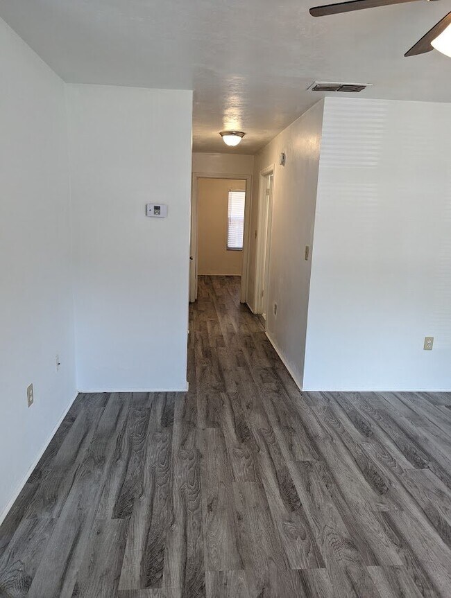 Foto del edificio - 3600 SW 23rd St