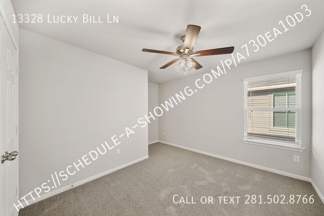 Foto del edificio - 13328 Lucky Bill Ln
