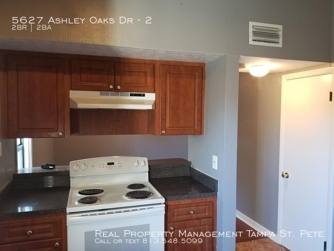 Building Photo - 5627 Ashley Oaks Dr