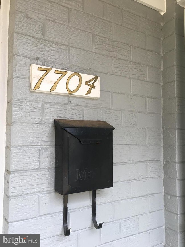 Foto del edificio - 7704 Cayuga Ave