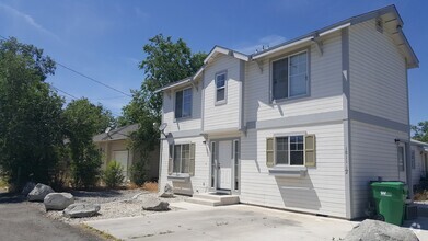 Building Photo - 1811-1811.5-18115 H St