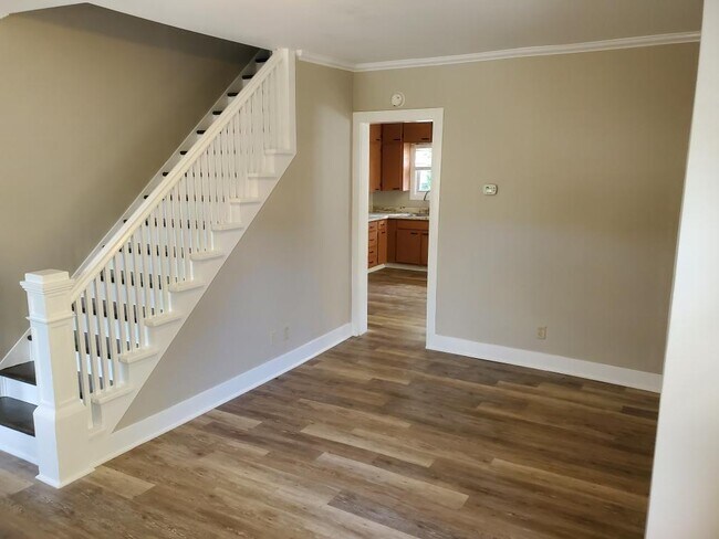 Living room - 2450 Old Berwick Rd