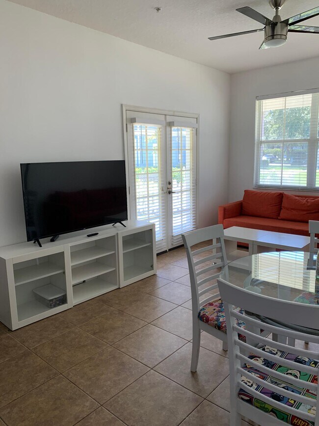 4019 Bay Dr, Kissimmee, FL 34741 Townhome Rentals in