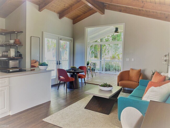 Foto del edificio - Studio, 1 bath House - 11980 Red Hill Aven...