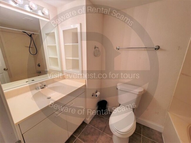 Building Photo - 2870 Pharr Ct S Northwest