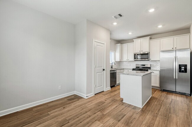 Foto del edificio - 15765 Bayberry Trce Dr