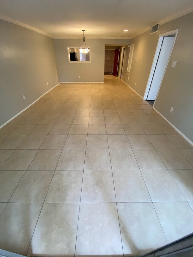 Building Photo - 2210 Dorrington St