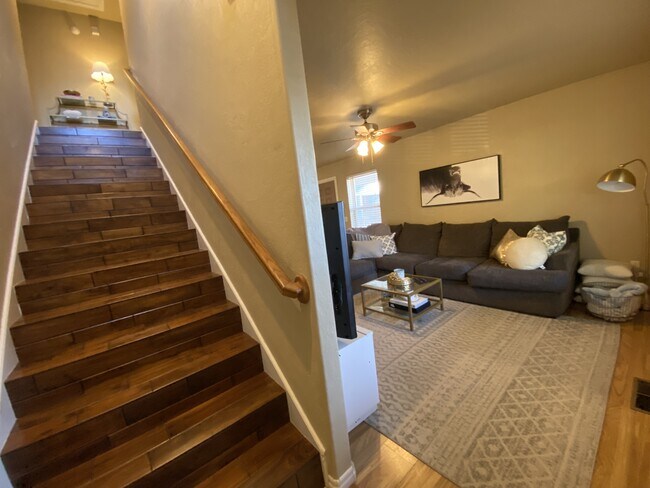 Foto del edificio - 210 McCullough St