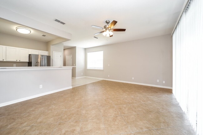 Building Photo - 5860 Sandstone Way