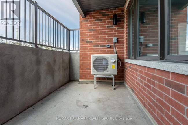 Building Photo - 70 Jaguar Private