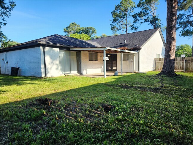 Foto del edificio - 22127 Elsinore Dr