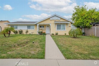 Building Photo - 6933 Fallbrook Ave