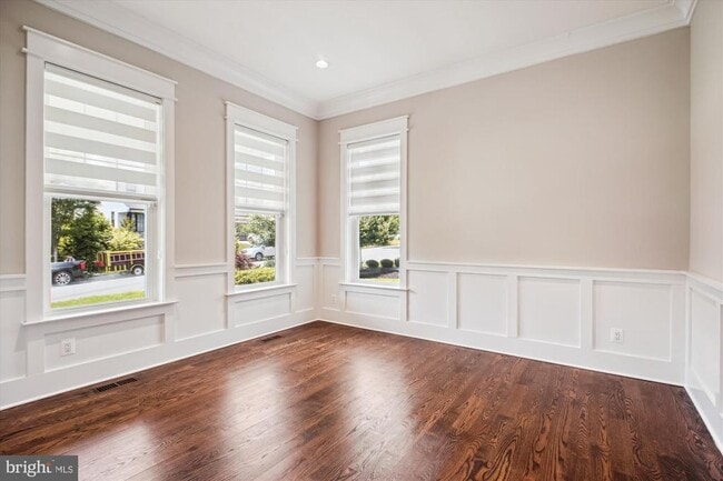 Building Photo - 1565 Hane St