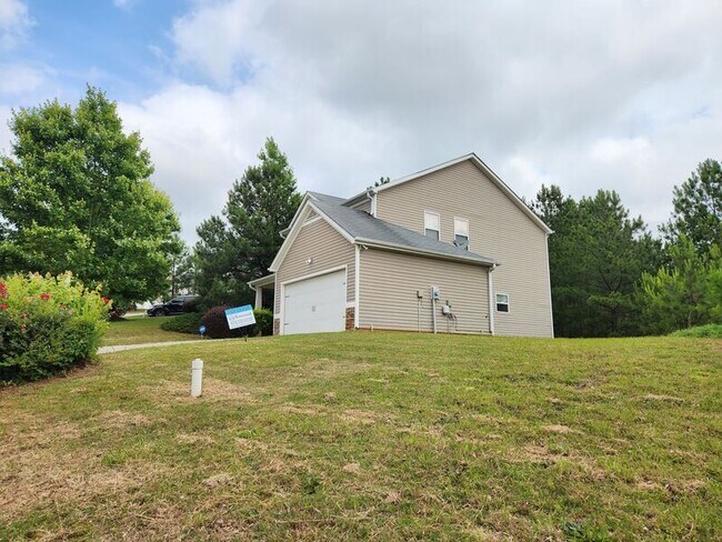 Building Photo - 7062 Skippingstone Way