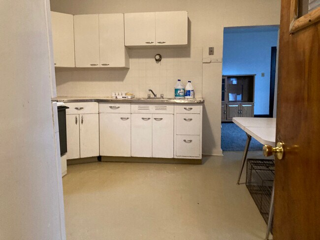 Foto del edificio - 3421 W Kilbourn Ave