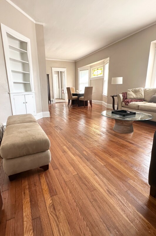 Foto del edificio - 1555 E 118th St