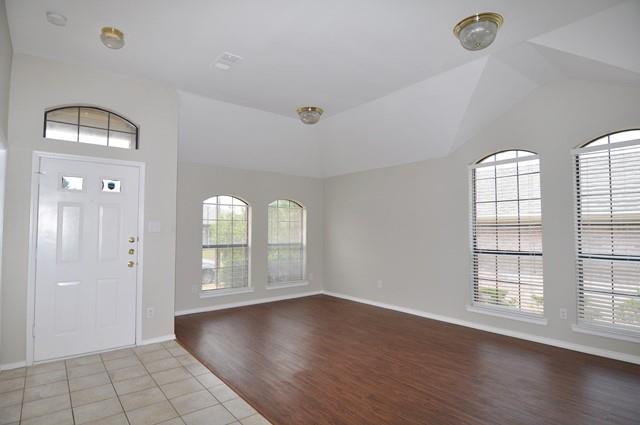 Building Photo - 6700 Basswood Dr