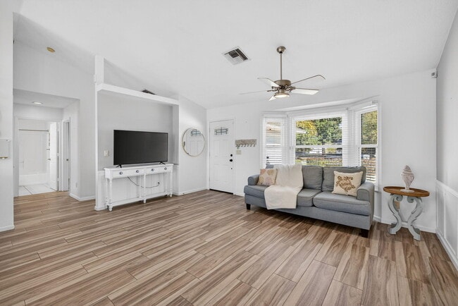 Foto del edificio - 341 11th Ave