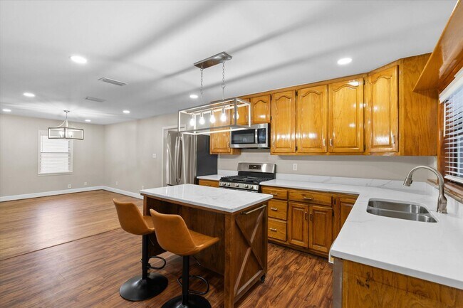 Foto del edificio - 2609 Longleaf Dr