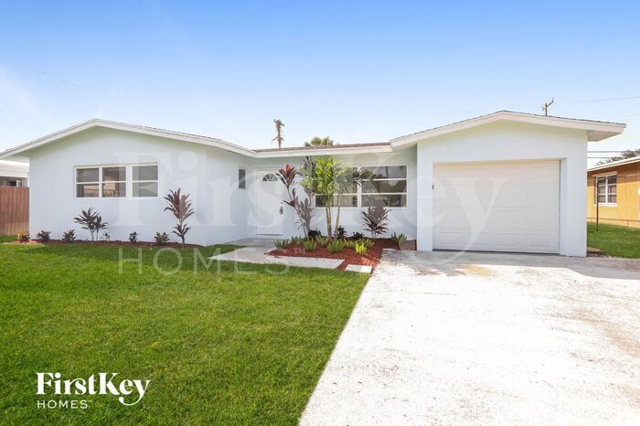 Foto principal - 327 Azalea Street