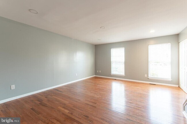 Building Photo - 1009 Dartmouth Glen Way