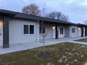 Building Photo - 2121 S Montana Ave