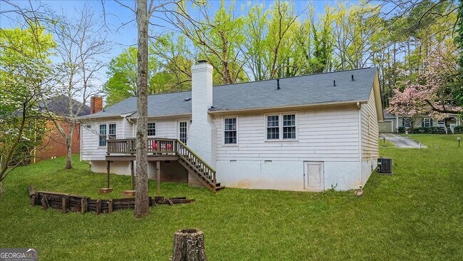 Building Photo - 325 Brookstone Dr