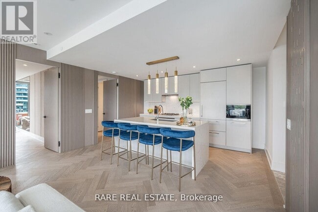 Building Photo - 346 Davenport Rd