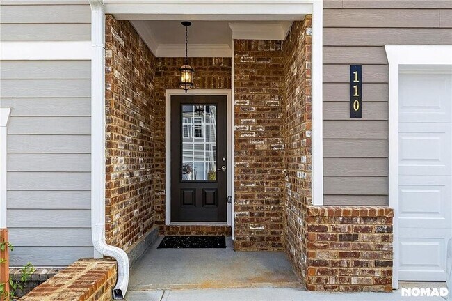 Building Photo - Luxury 3BR Golf Course Townhome in Chimney Oaks – Resort-Style Living