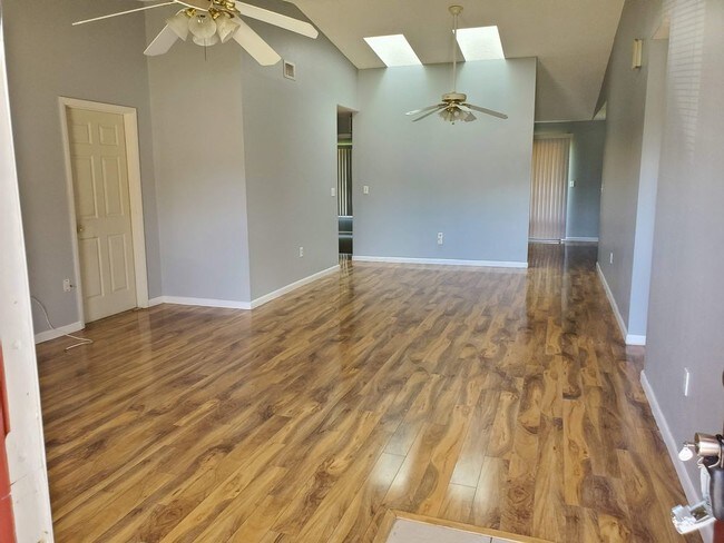 Foto del edificio - 3249 Cottonwood Ct