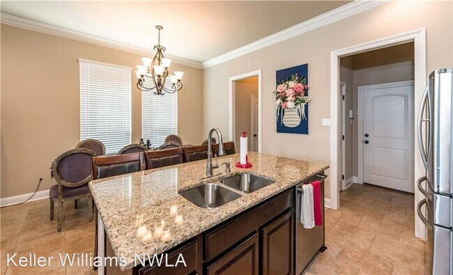 Foto del edificio - 3 br, 2 bath House - 1036 N. Crescent Cove