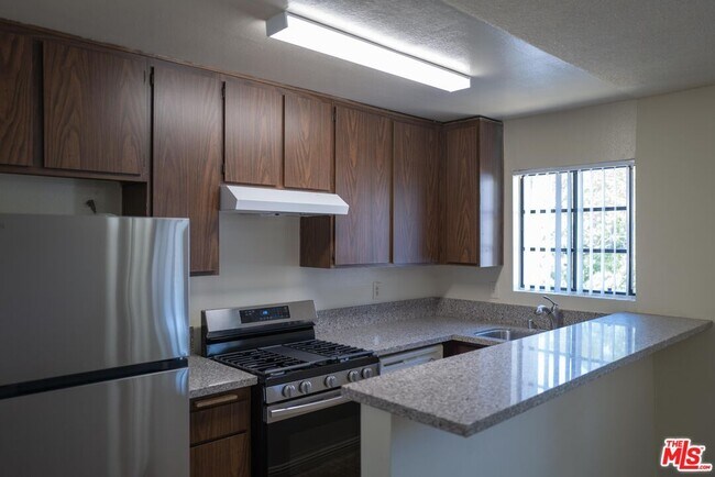 Foto del edificio - 331 S Gramercy Pl