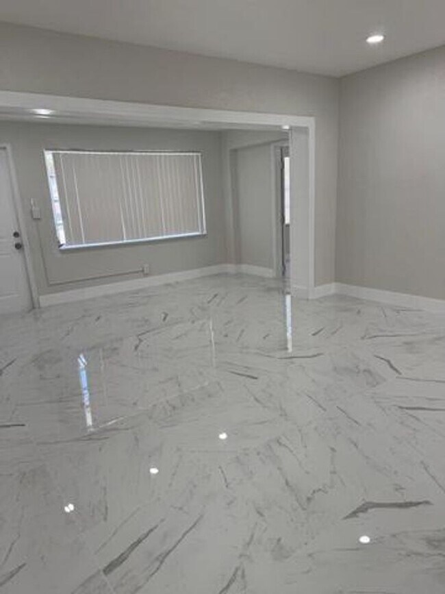 Foto del edificio - 2423 Scott St