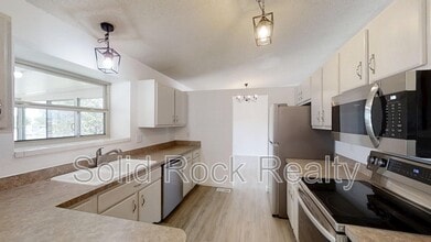 Building Photo - 6340 Lange Dr