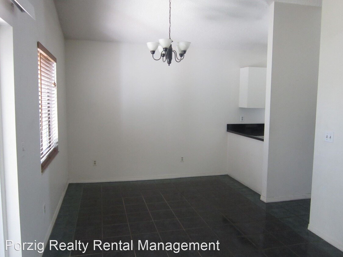 Building Photo - 3 br, 2 bath House - 1061 Manigan Ave