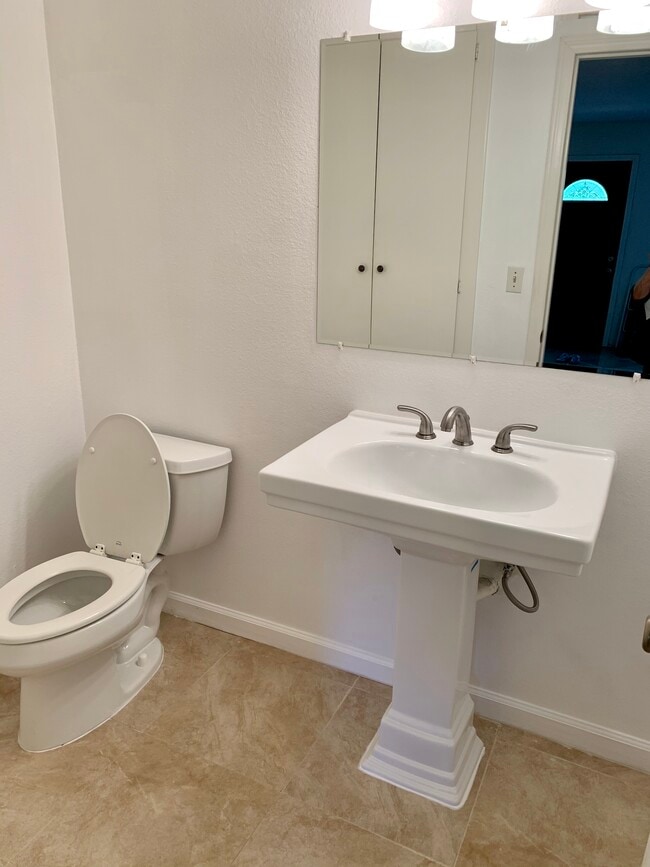 DOWNSTAIRS BATHROOM - 4150 Camino Ticino