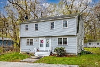 Building Photo - 62 Roxbury Rd