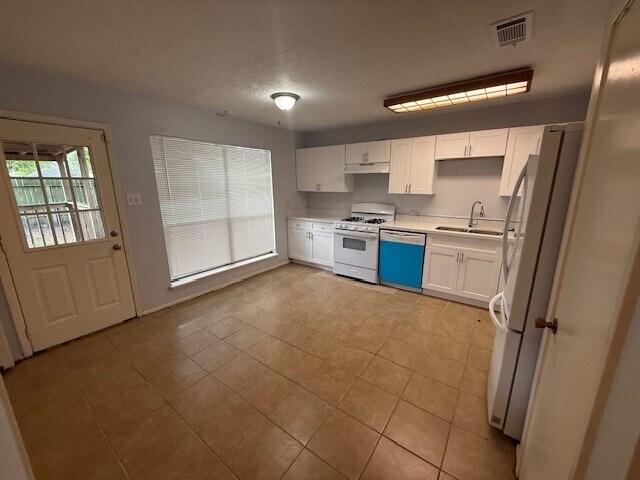 Foto del edificio - 2434 Spring Dusk Dr