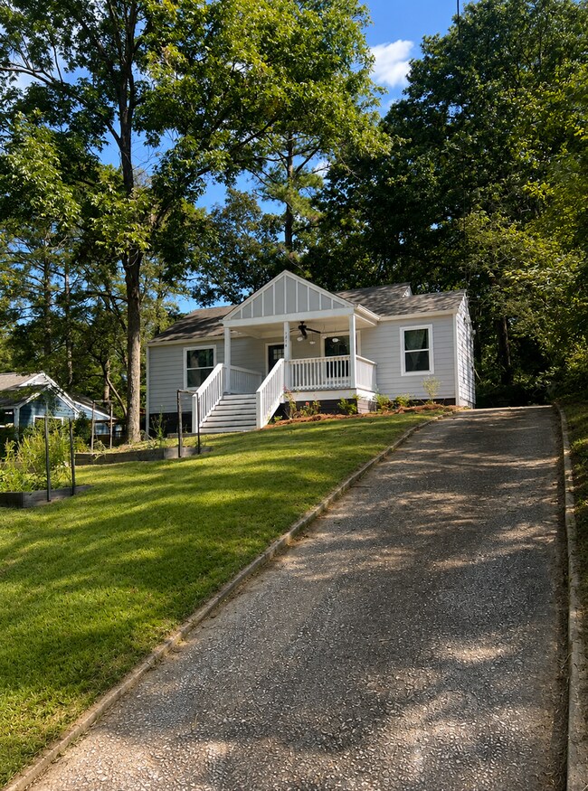 Foto del edificio - 1614 Terry Mill Rd SE